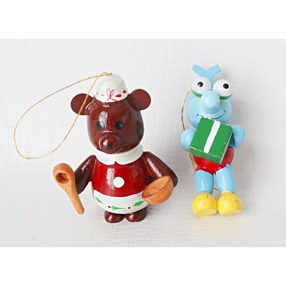 9 Vintage Wood Christmas Ornaments Wood Skiers Horse Toy Soldier Santa Sleigh - Picture 7 of 9